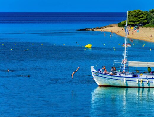 Lagomandra beach