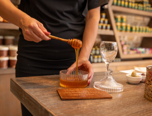 VR Honey Tasting in Halkidiki: Step Inside the World of Bees