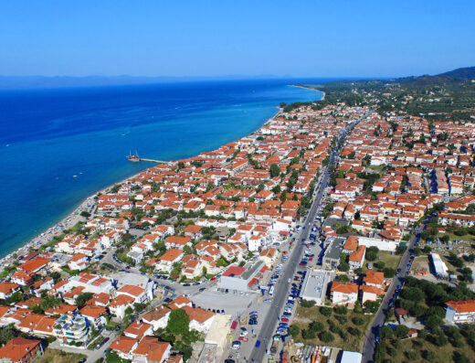 Pefkochori village